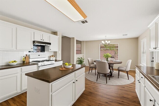 Building Photo - 1612 Rossport Bend