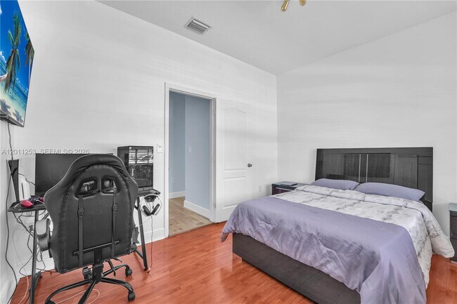 Building Photo - 16266 SW 54th Terrace
