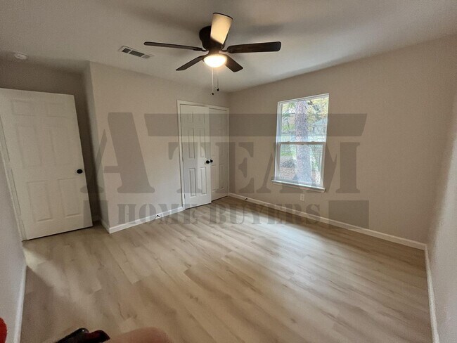 Building Photo - Beautifully updated 3-bedroom, 2-bathroom