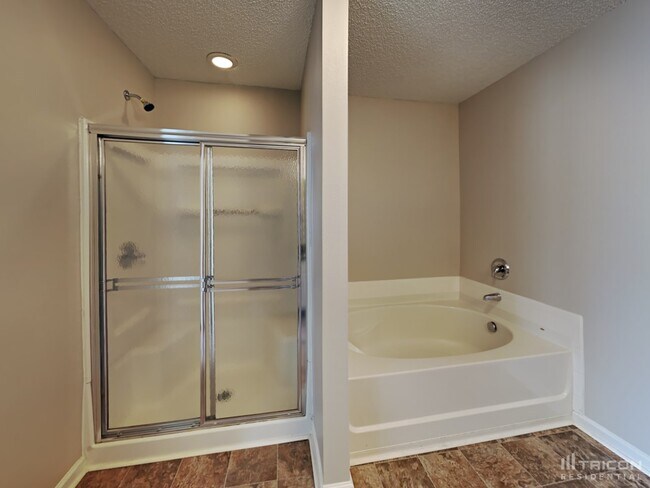 Building Photo - 5104 Mintvale Dr