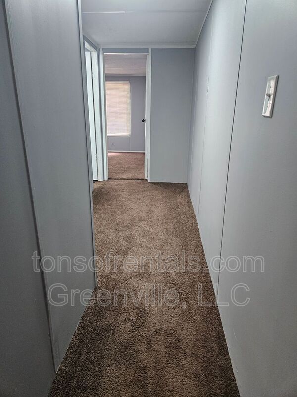 Building Photo - 301 True Temper Rd