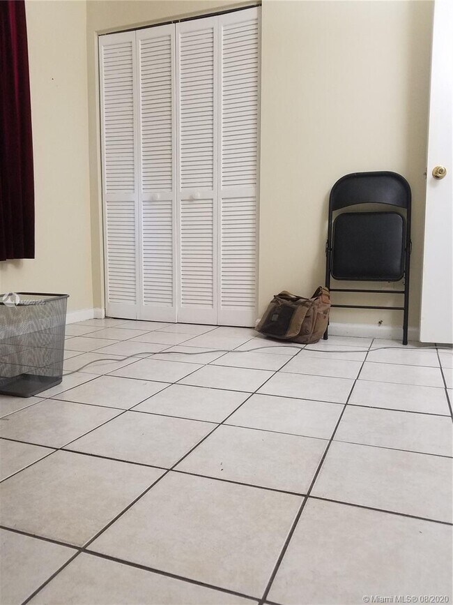 Building Photo - 10724 Royal Palm Blvd