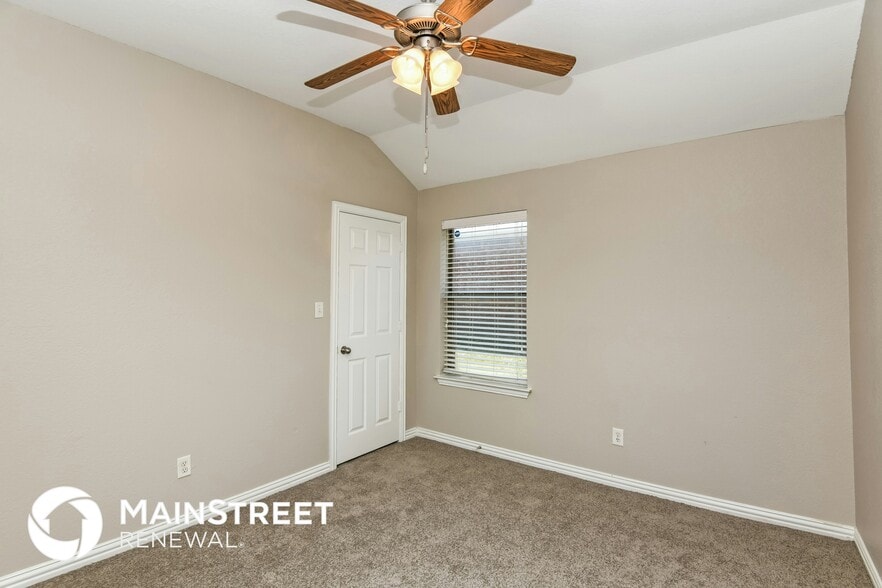 Building Photo - 8100 Raleigh Dr