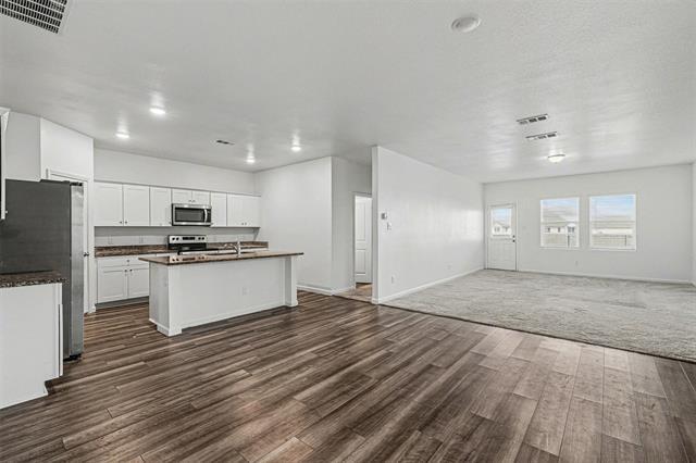 Building Photo - 1806 Chapel Hl Rd