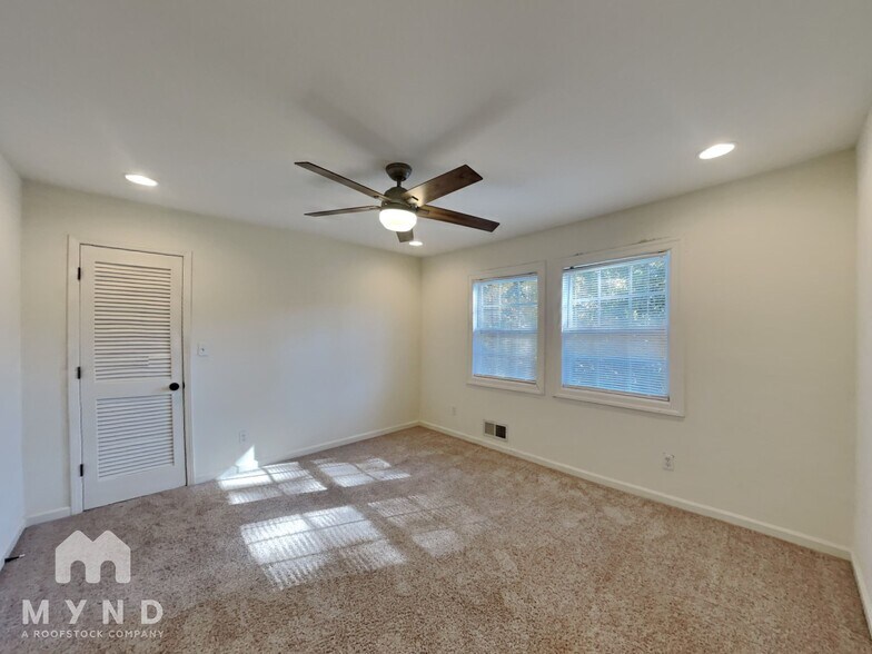 Building Photo - 315 Franklin Rd