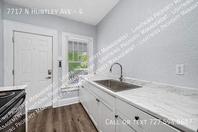 Building Photo - 7717 N Huntley Ave