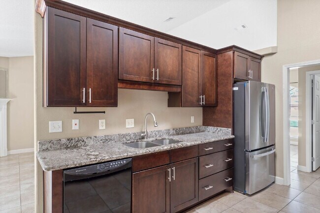 Building Photo - 7968 Lola Cir