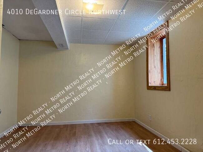 Building Photo - 4010 DeGardner Cir NW