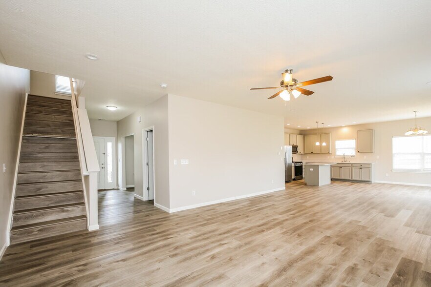 Building Photo - 8169 Bluesage Wy