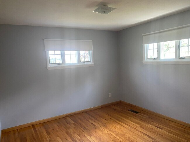 Building Photo - 3 Bedroom 1.5 Bathroom Single Family Home in Upper Arlington. OH