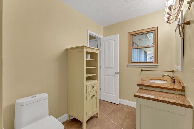 Building Photo - Italian Estates Property Management