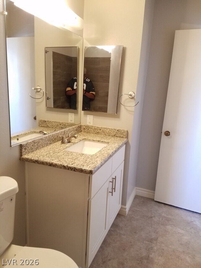 Building Photo - 7147 Abbeyville Dr