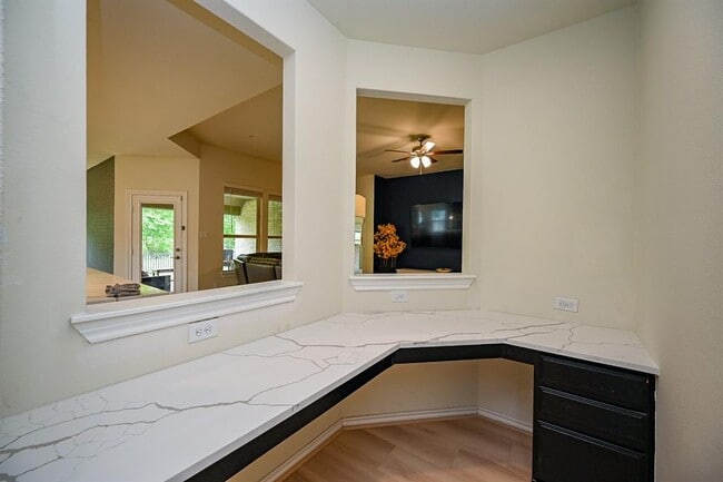 Building Photo - 27915 Crosswater Ln