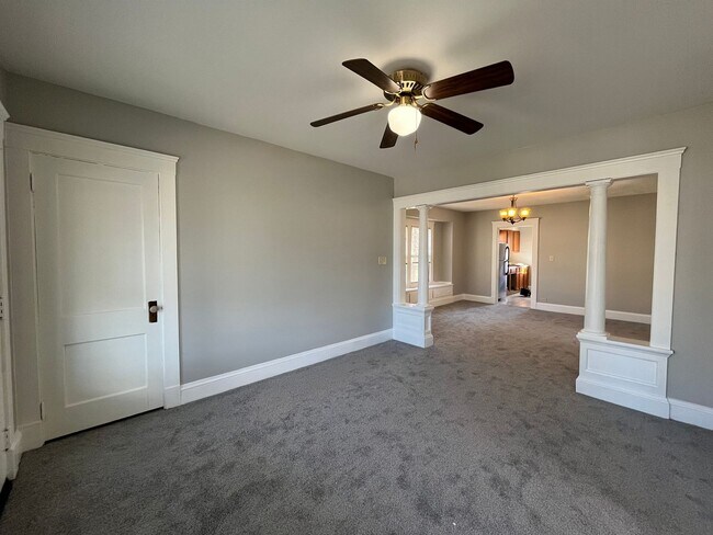 Building Photo - 3339 W.84th