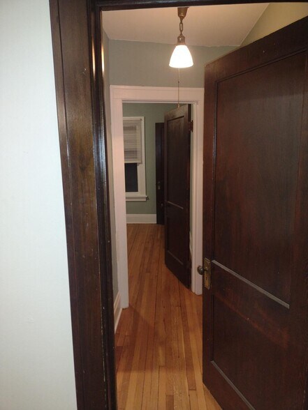 Hallway - 3126 Kensington Rd