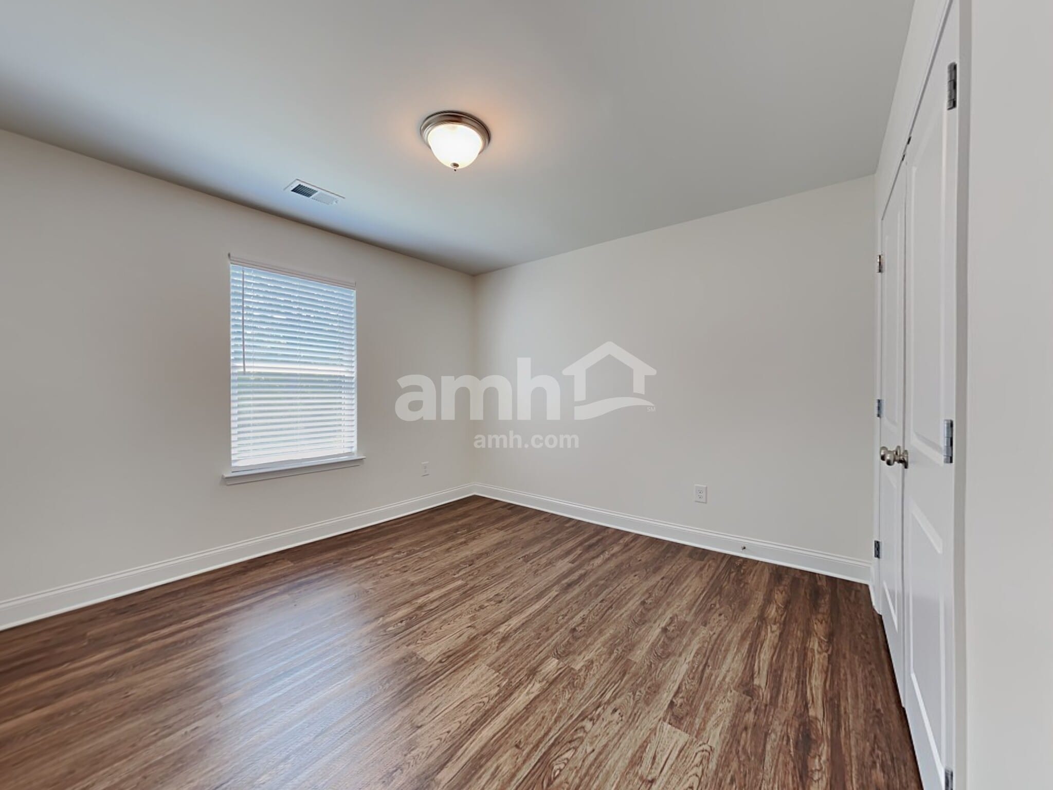 Building Photo - 5230 Wendover Wy