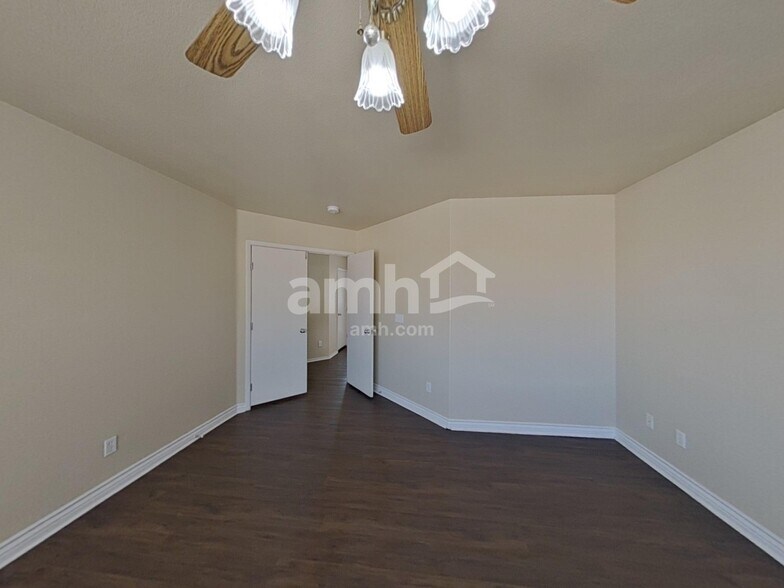 Building Photo - 1752 Quartz Landing Ave