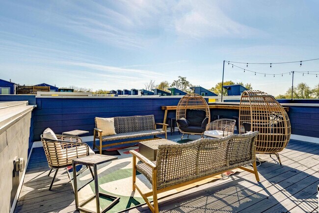 Building Photo - 1112 Harmony Way