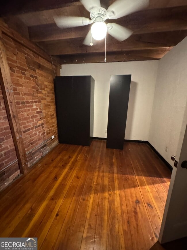 Building Photo - 207-208 Adamson Square