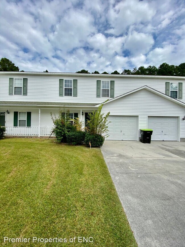 Primary Photo - 2 br, 2.5 bath House - 342 Winners Circle