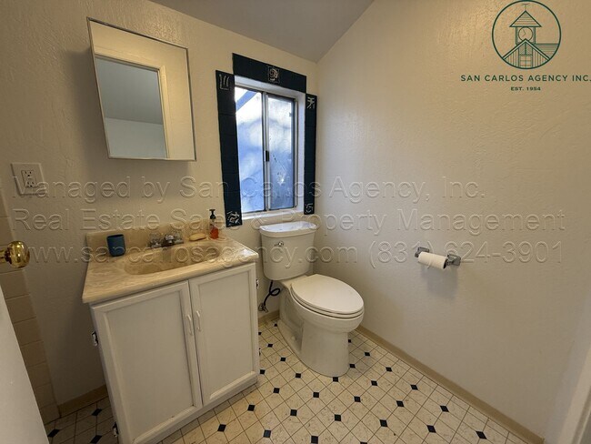 Building Photo - Refreshed Four Bedroom Hatton Fields Home