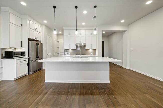 Building Photo - 17769 Shumard Oak Dr
