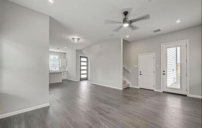 Building Photo - 7035 Goforth St