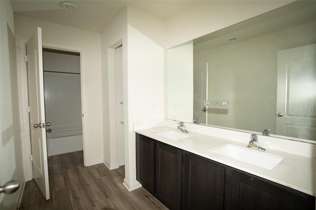 Building Photo - 107 Bluebonnet Dr