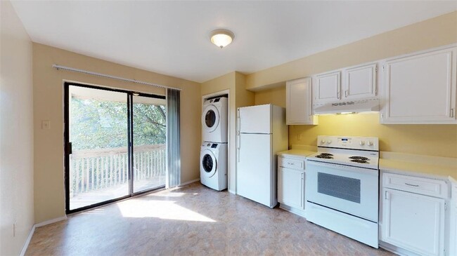 Building Photo - 305 Manuel Dr