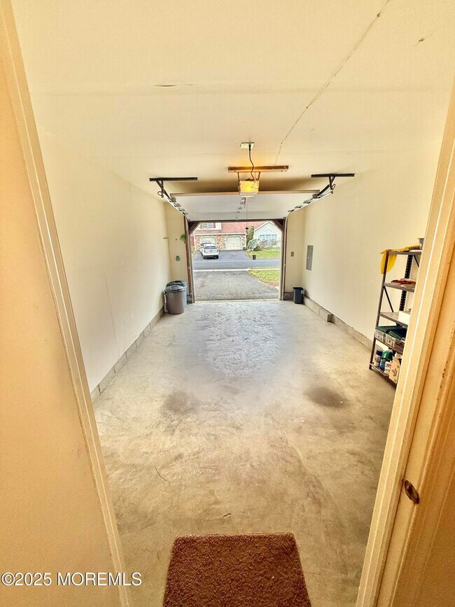 Building Photo - 1 Allen Ct