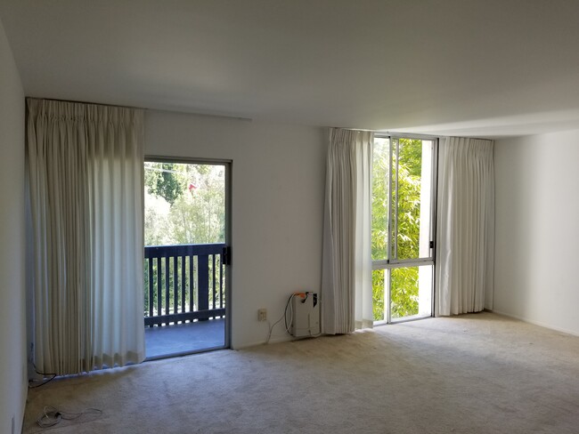 Deck & Window View - 3602 W Estates Ln