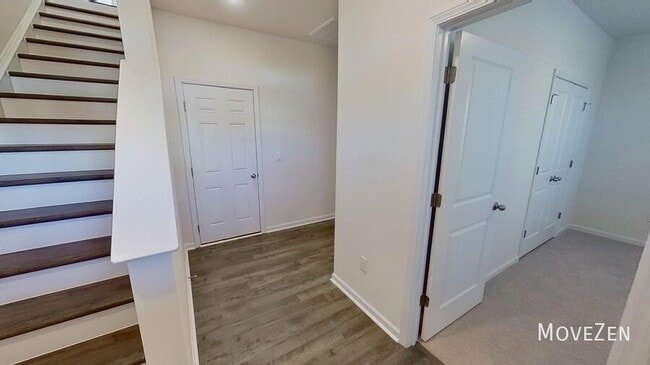 Building Photo - 720 Lucky Clover Way