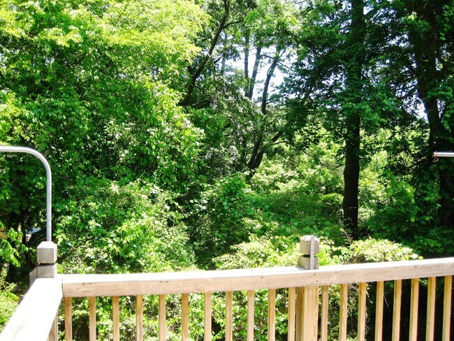 Building Photo - Convenient 3BR/2BA in Homewood