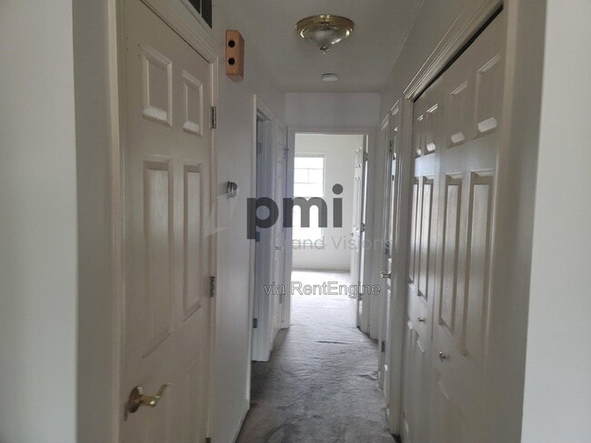 Building Photo - 1306 Arthur Ave