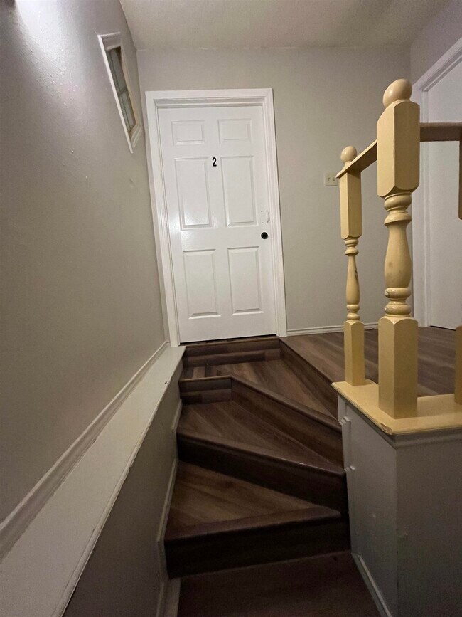 Building Photo - 1410 Rosewood Dr