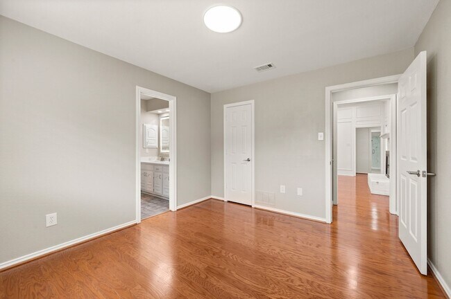 Building Photo - 1802 Campbell Trail