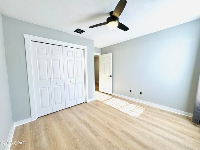 Building Photo - 205 Covington St