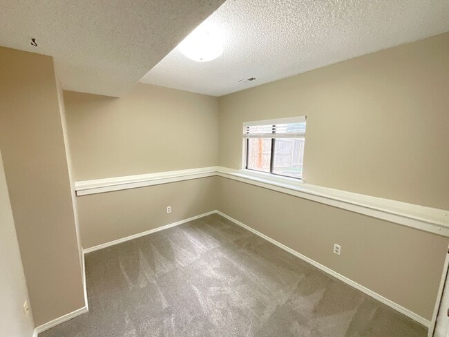 Building Photo - 8214 Steadman Dr