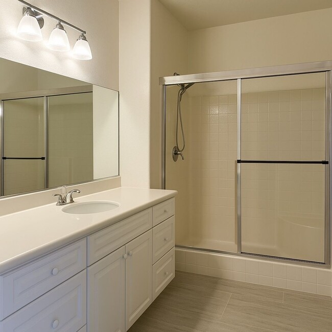 Building Photo - Beautifully Updated 3 Bed/3 Bath Townhouse...