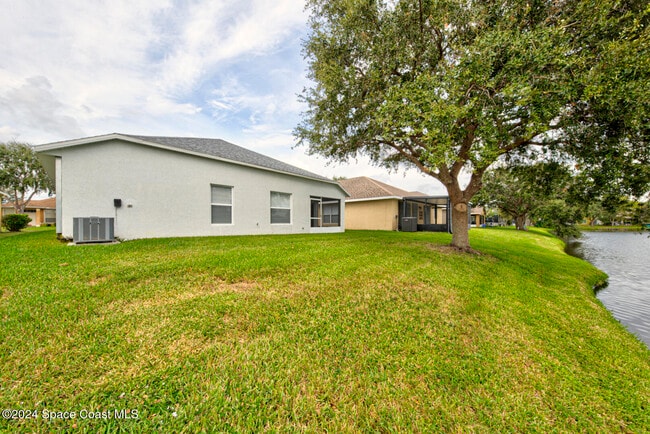 Building Photo - 1085 Sedgewood Cir