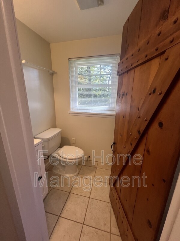 Building Photo - 1272 Park Rd