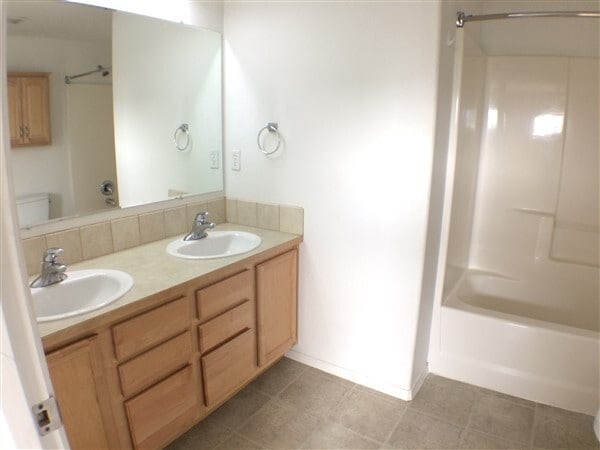 Building Photo - Home in Antler Ridge Community-Redmond