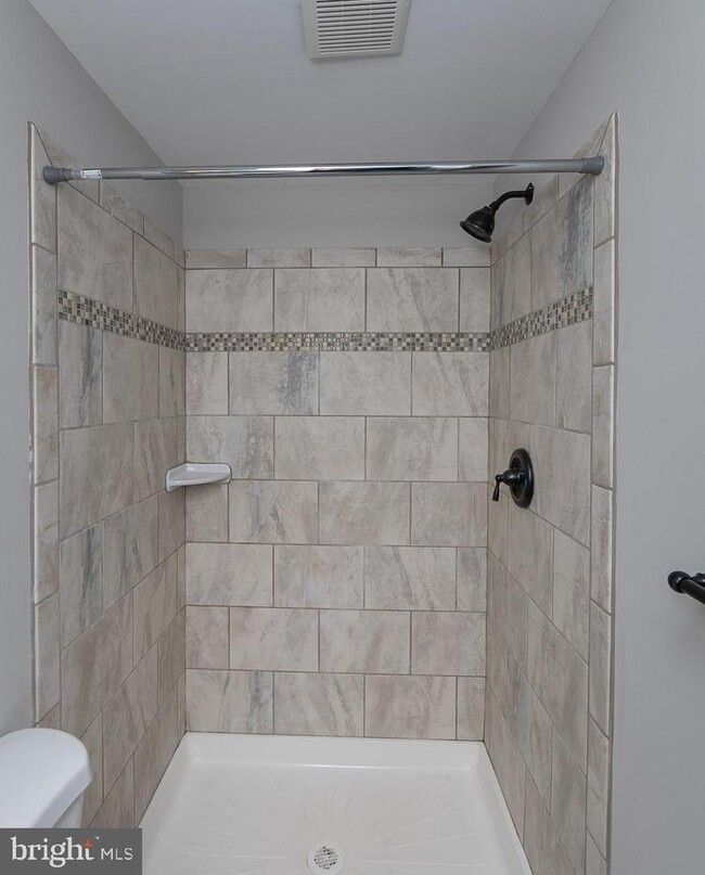 Building Photo - 31 Stone Falls Ct