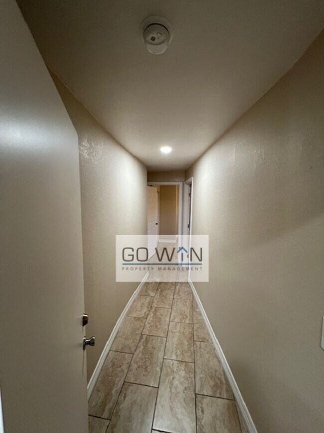 Building Photo - 3546 W Roosevelt St