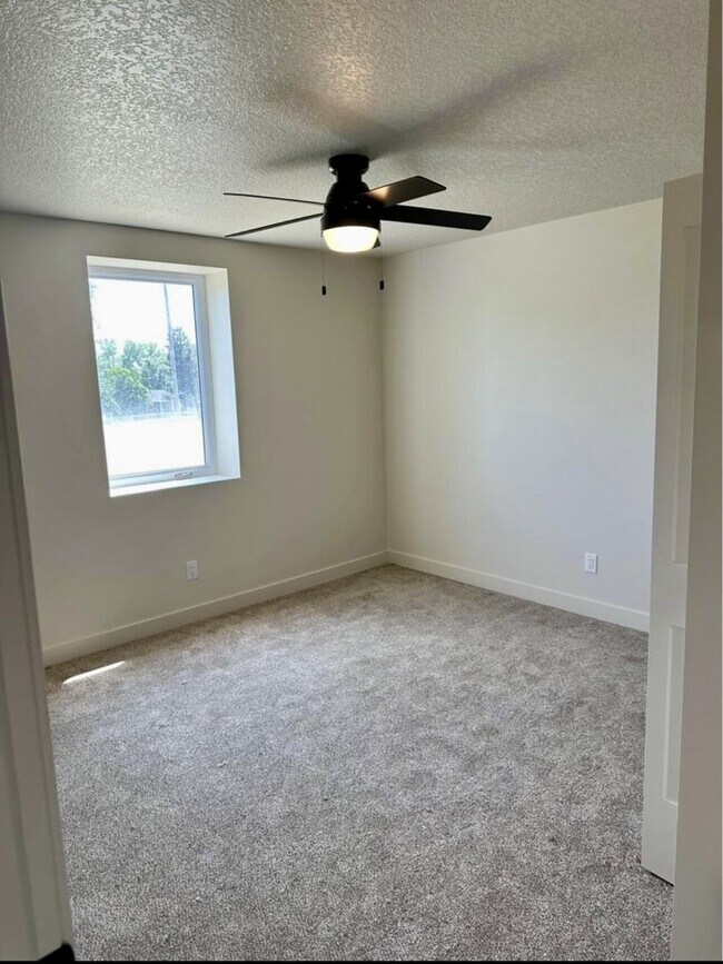 Building Photo - 107 W. Park Ave.