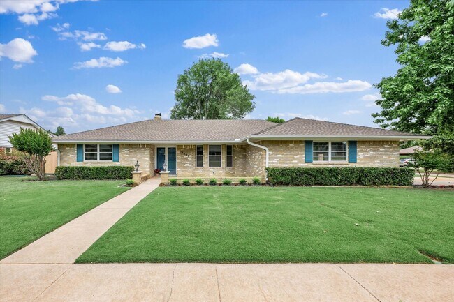 Primary Photo - Modern Details and Interiors to a sought-a...