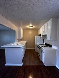 Building Photo - 5130 N Glendora Ave