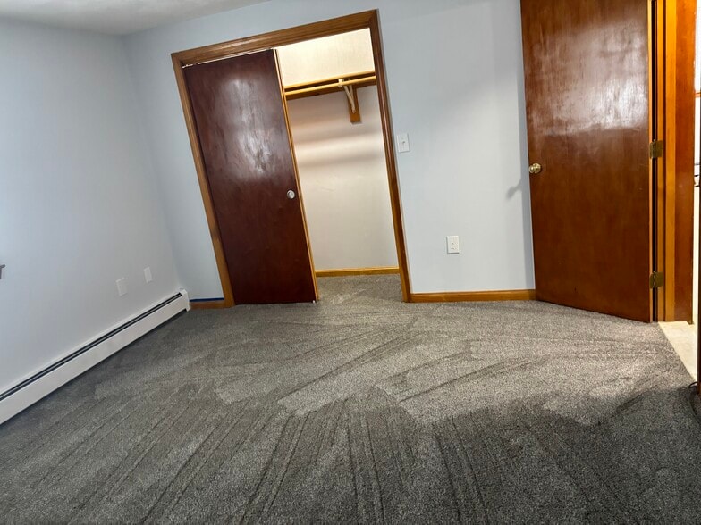 Building Photo - 47 Rumney Rd