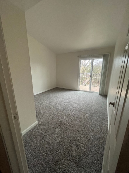 Building Photo - 9243 Elk Grove Florin Rd