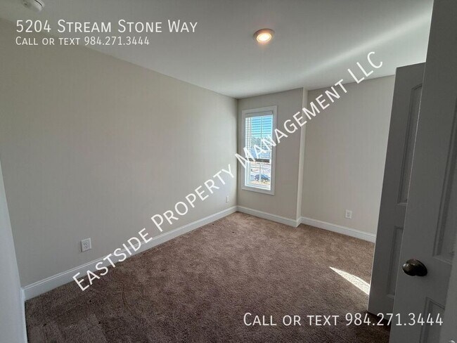 Building Photo - 5204 Stream Stone Way